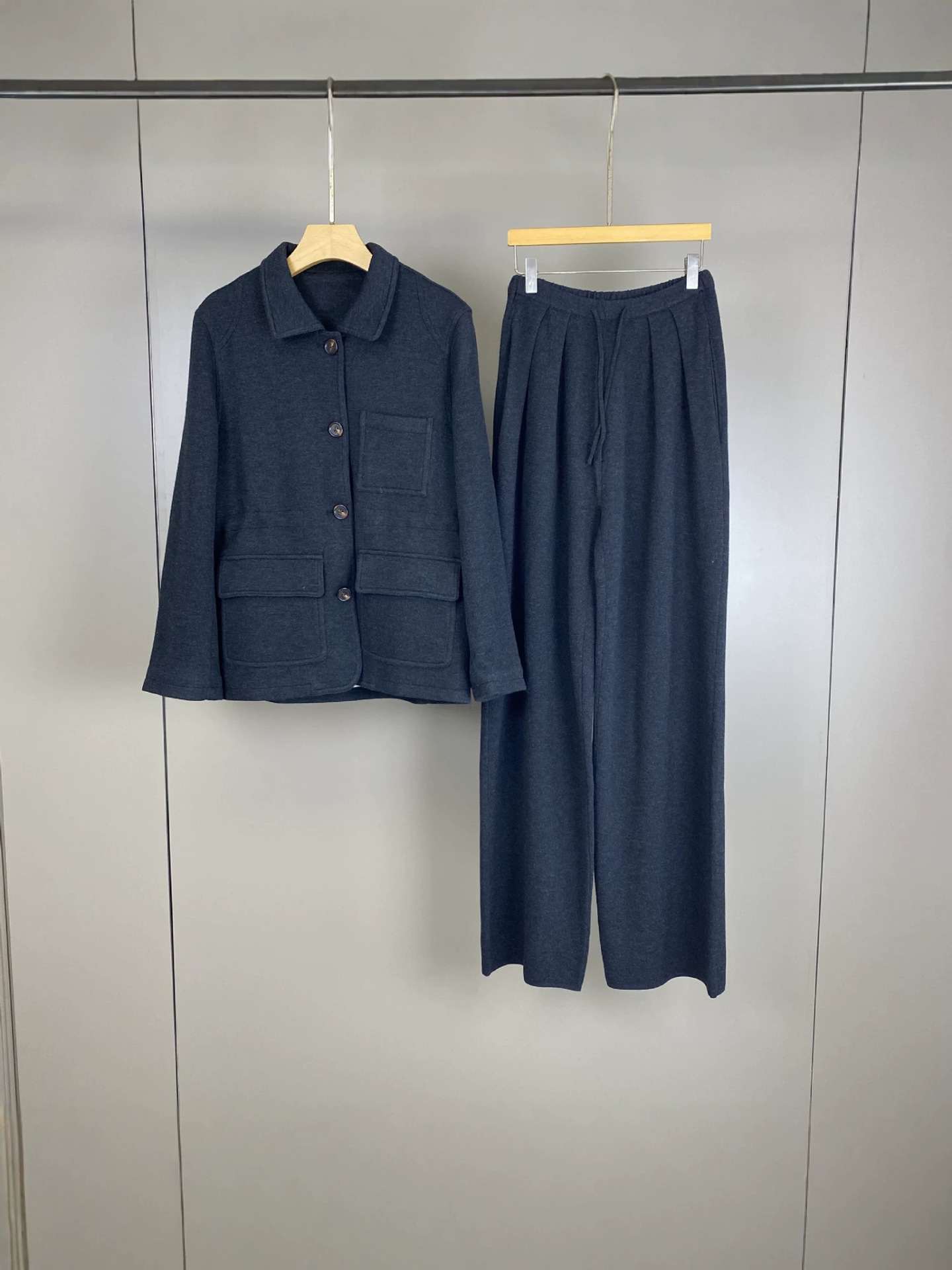 2026Autumn/Winter Cashmere-Woo - Wool Blend Coat 评论和价格